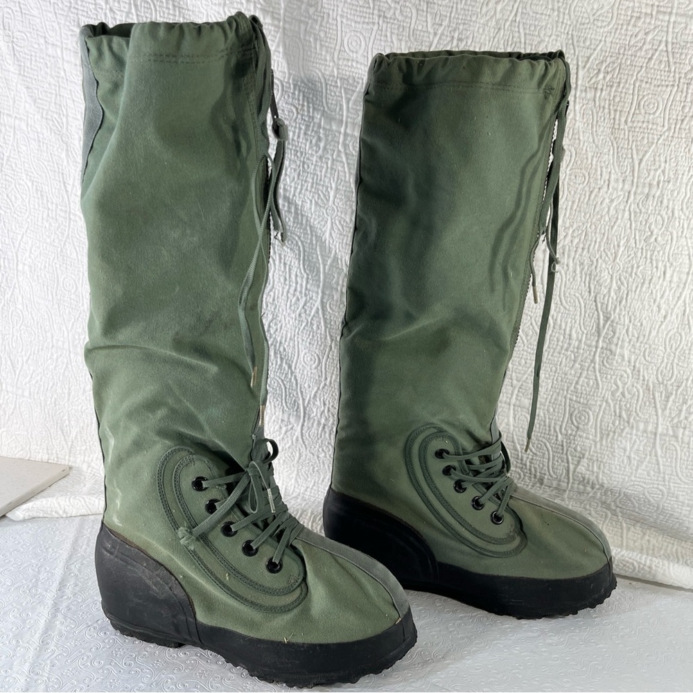 Vintage USAF N1B Mukluks Extreme Cold Weather Boots Made In USA Green Size Small